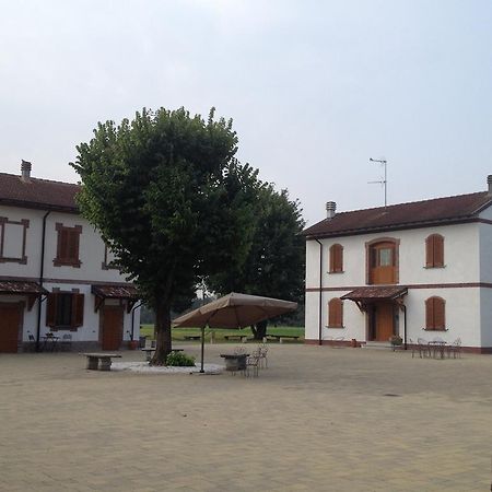 Bed And Breakfast Azienda Agricola Cascina Salazzara Ματζέντα Εξωτερικό φωτογραφία
