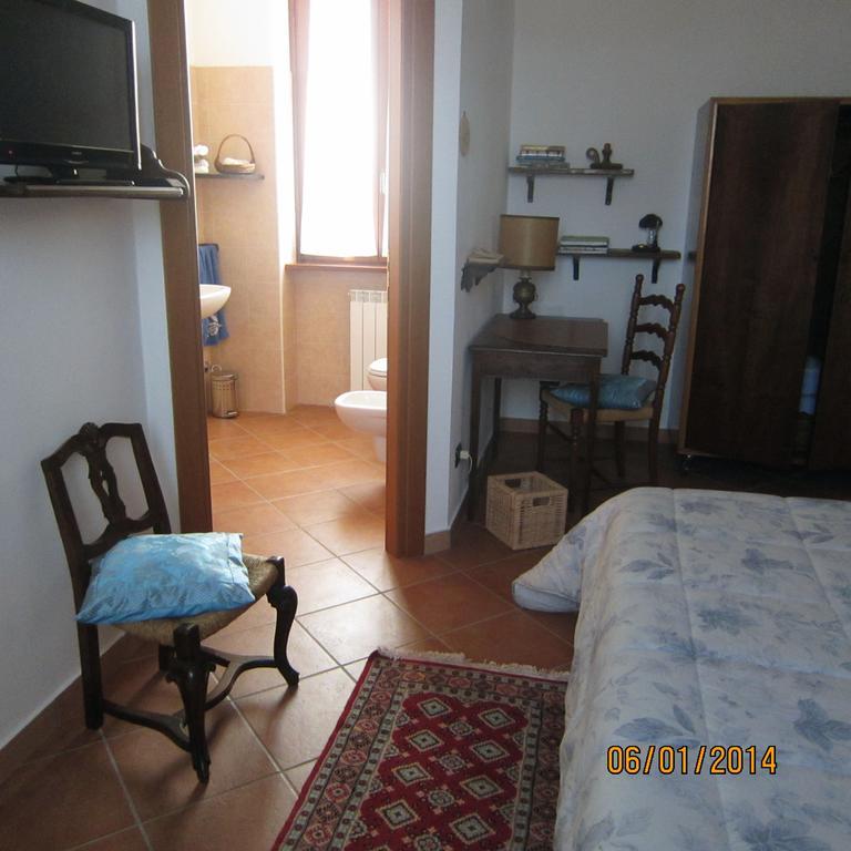Bed And Breakfast Azienda Agricola Cascina Salazzara Ματζέντα Δωμάτιο φωτογραφία