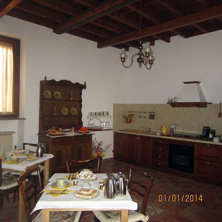 Bed And Breakfast Azienda Agricola Cascina Salazzara Ματζέντα Δωμάτιο φωτογραφία