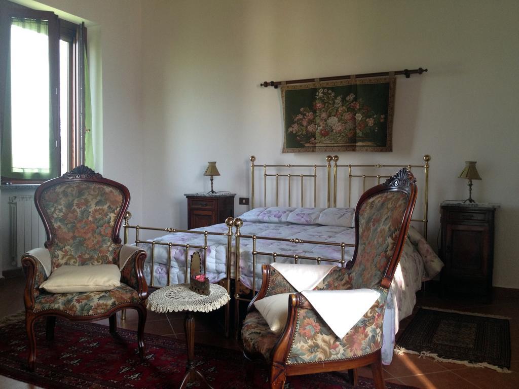Bed And Breakfast Azienda Agricola Cascina Salazzara Ματζέντα Δωμάτιο φωτογραφία