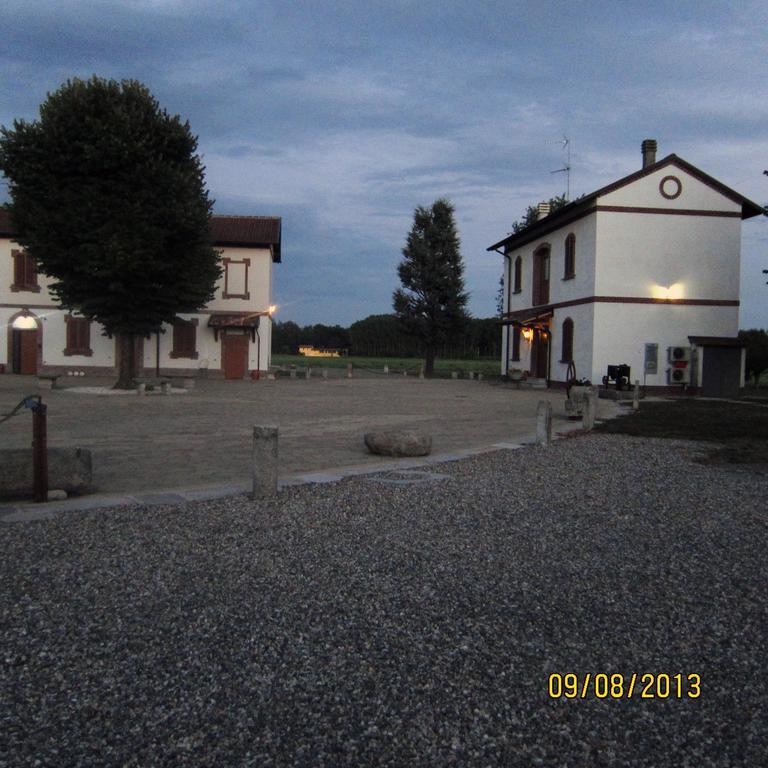 Bed And Breakfast Azienda Agricola Cascina Salazzara Ματζέντα Εξωτερικό φωτογραφία
